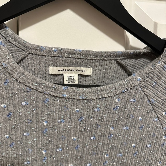 American Eagle Outfitters Grey Floral Ribbed Crop Top T-shirt Size Medium - Picture 6 of 8